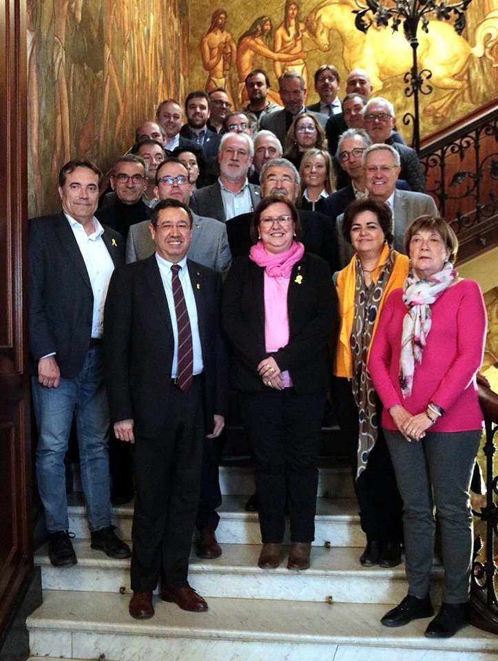 Tots els assistents a la reunió de la Plataforma per a la millora de la línia Barcelona-Manresa-Lleida
