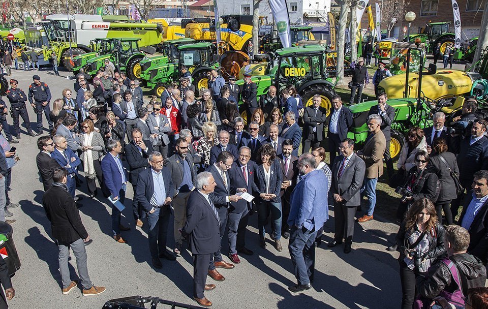 Quim Torra visita el Saló del Tractor de la Fira de Sant Josep de Mollerussa