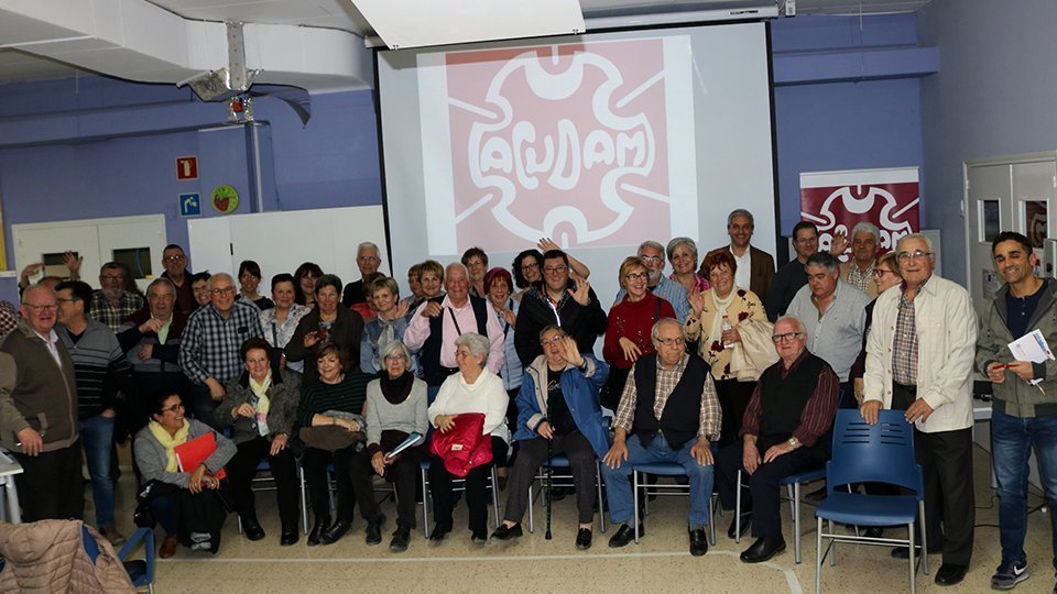 Participants en l'Asemblea general d'Acudam