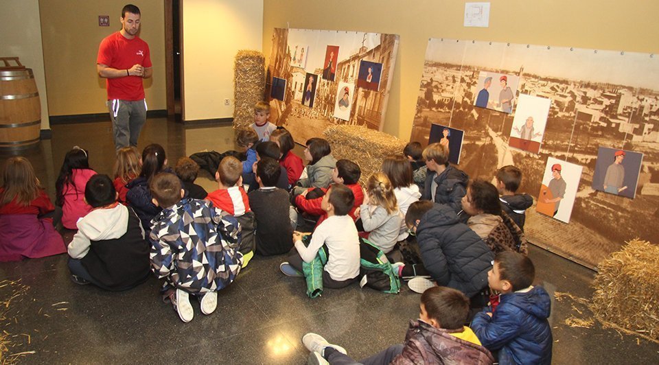 Exposició Lo Parrot al Saló del Llibre Infantil i Juvenil de Mollerussa