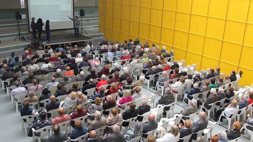 Xerrada en la Trogaba de Gent Gran de la Noguera