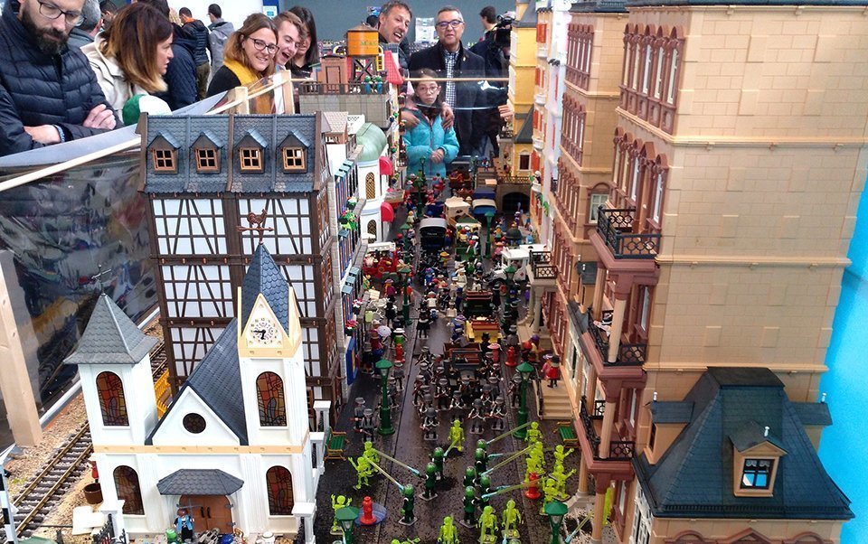 Acte inaugural amb representants d'Agrat, SomosClicks i l'Ajuntament de Tàrrega (4)