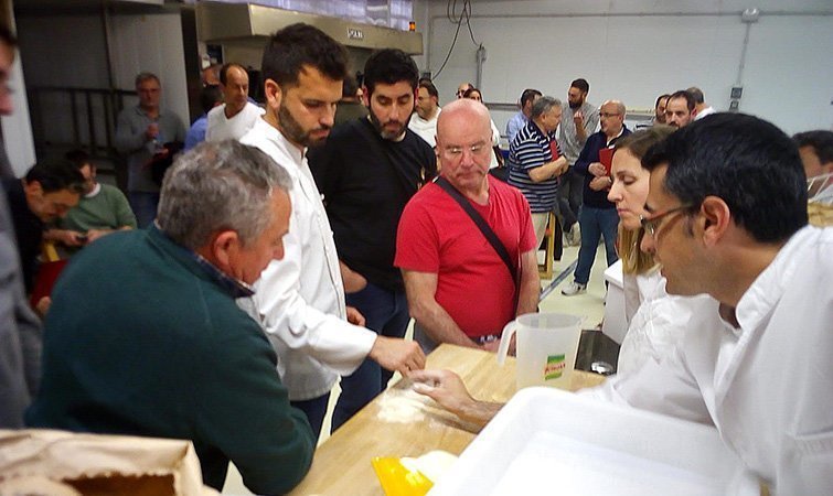 Participants en el taller de La casa dels Forners de Torregrossa