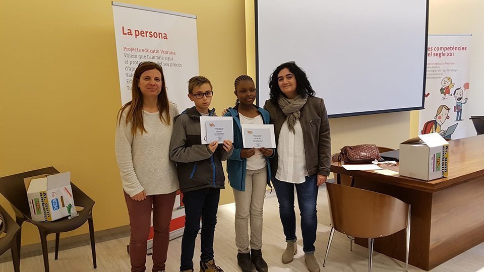 Lliuramet del premi de la gimcana lingüística pels comerços de Mollerussa 2