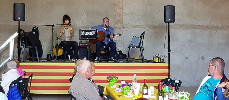 Actuació musical en la Festa Major de Guarda-si-venes