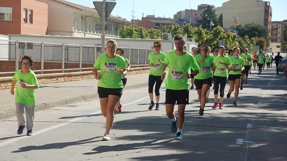 Participants en la caminadacontra el Càncer a Mollerussa 1