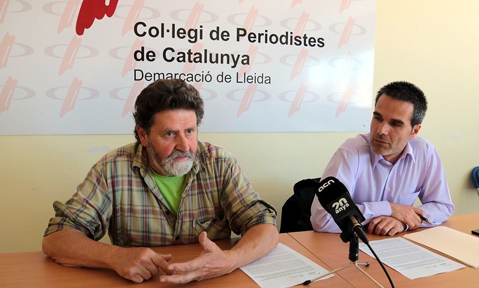 El portaveu d'Ipcena, Joan Vàzquez, i  l'advocat de l'entitat ecologista