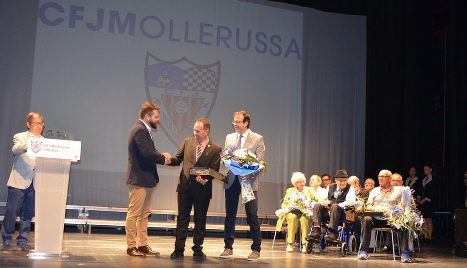 El homenatjats en l'acte del Centenari del CFJ Mollerussa 1