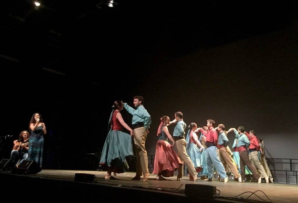 'Espero Meravelles' de l'esbart Sant Martí - Dansàneu