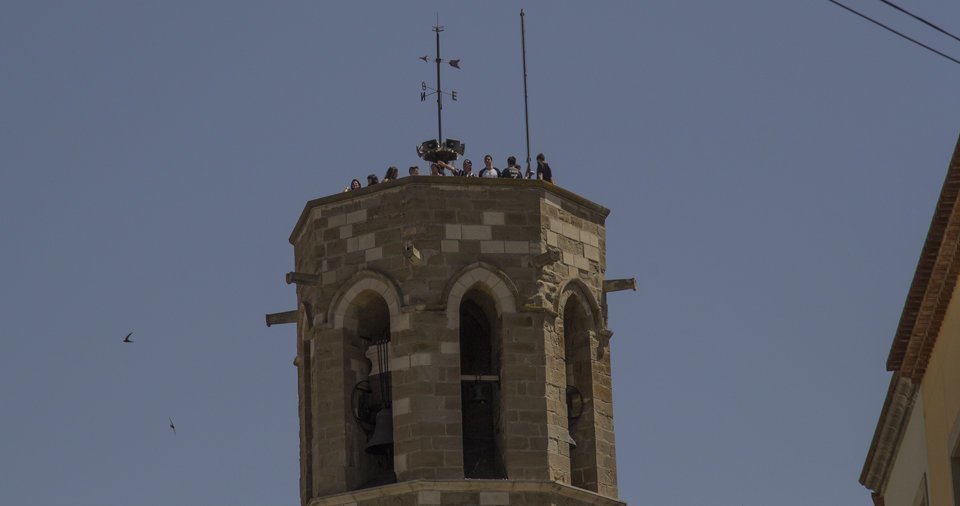 L'Alcalde Àlex Mases mostra les vistes des del campanar de Santa Maria
