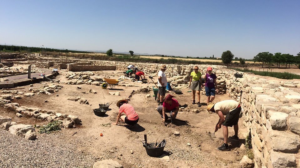 Treballs en el jaciment dels Vilars d'Arbeca