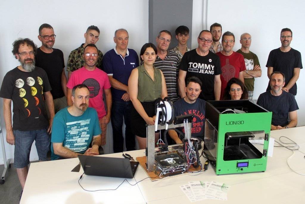 Cloenda dels Tallers Trepat de Tàrrega amb els participants del cicle sobre impressores 3D