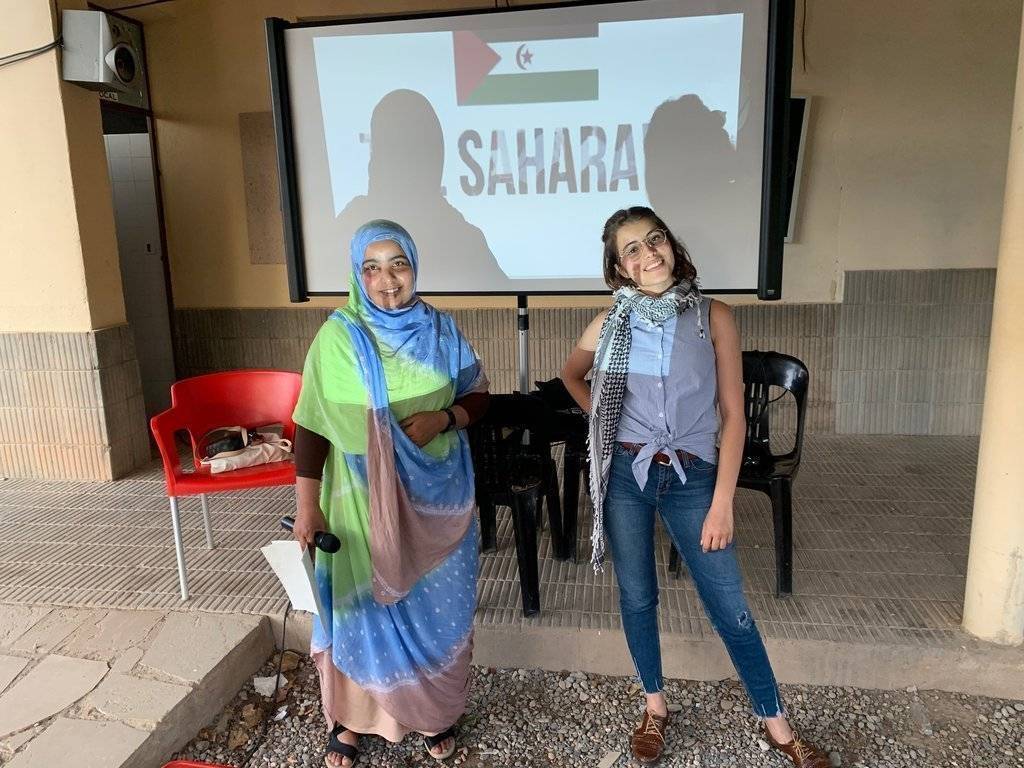 Les dues activistes a Castelldans - Ajuntament de Casetelldans