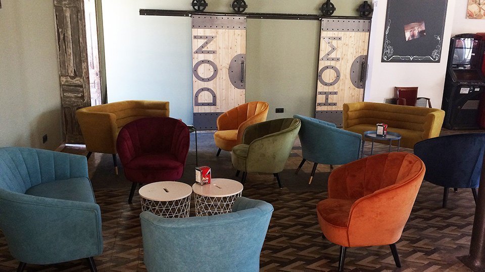 L'interiorisme respectuós amb l'origen de l'antic local de La Fontana de Bellpuig