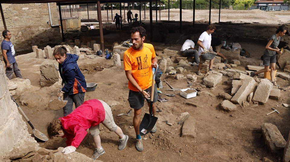 Anteriors excavacions en la Ciutat romana d'Iesso
