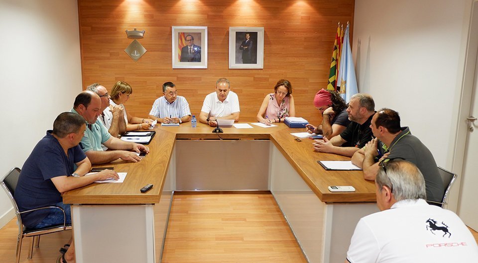 Ple de l'Ajuntament de Golmés, amb la presència de propietaris 1