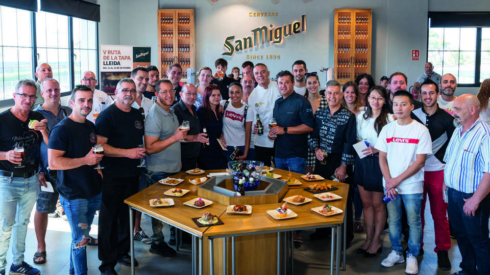 Els representants dels establiments participants en l'Espai San Miguel