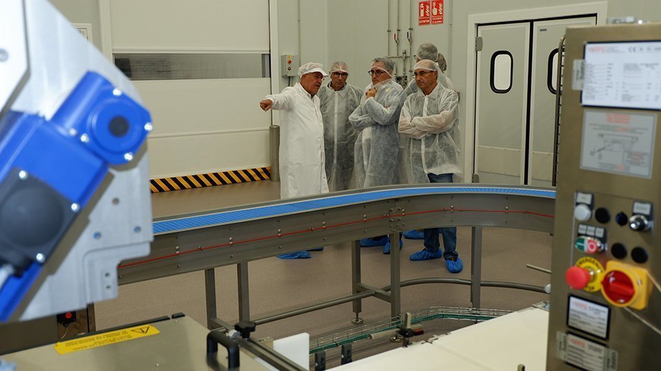 Ramon Barri, en la visita a les instal·lacions de Teresa Carles