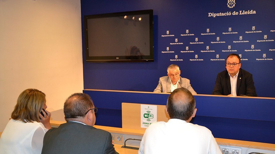 Alcaldes del Segrià en la presentació de la convocatòria d'ajuts de la Diputació de Lleida