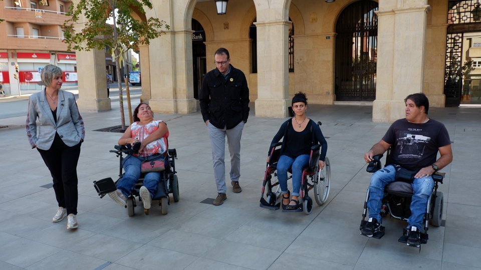 Laura Sarri, Jon Jiménez i Cristina Puigventós, acompanyats de Maarc Solsona