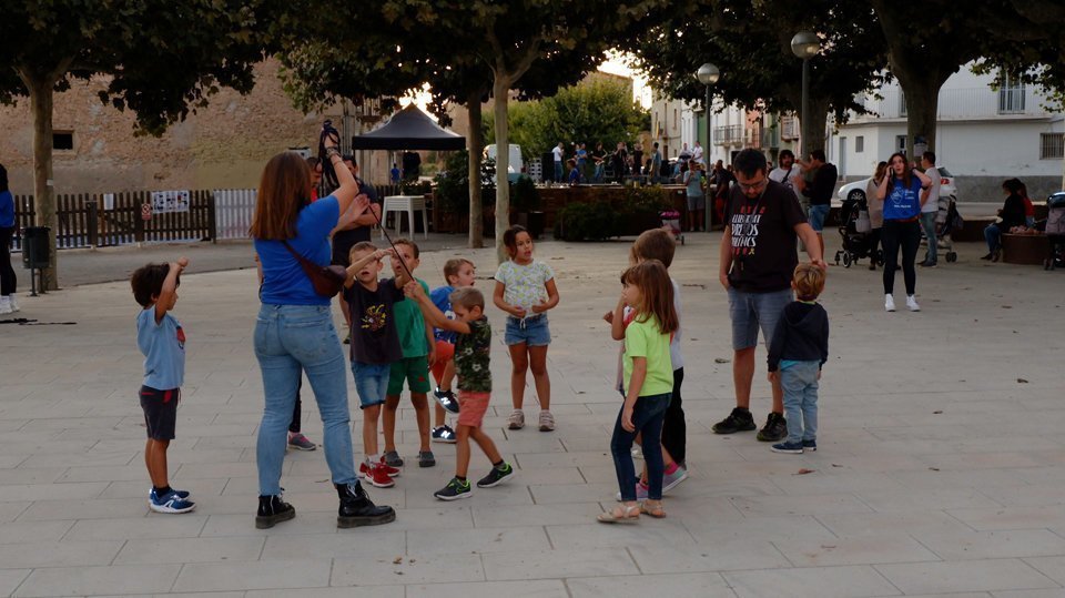 Infants i joves participen en les activitats del Poal Solidari