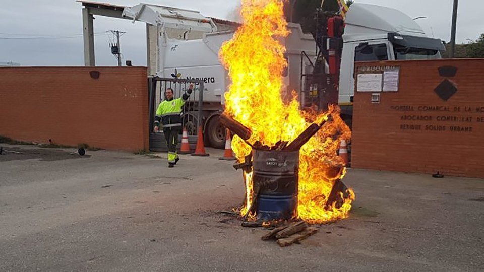 Vaga indefinida dels treb alladors del servei de recollida d'escombreries de la Noguera