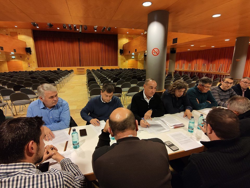 Trobada alcaldes i organitacions agràries territoris productors fruita dolça a Alcarràs 16_12_19