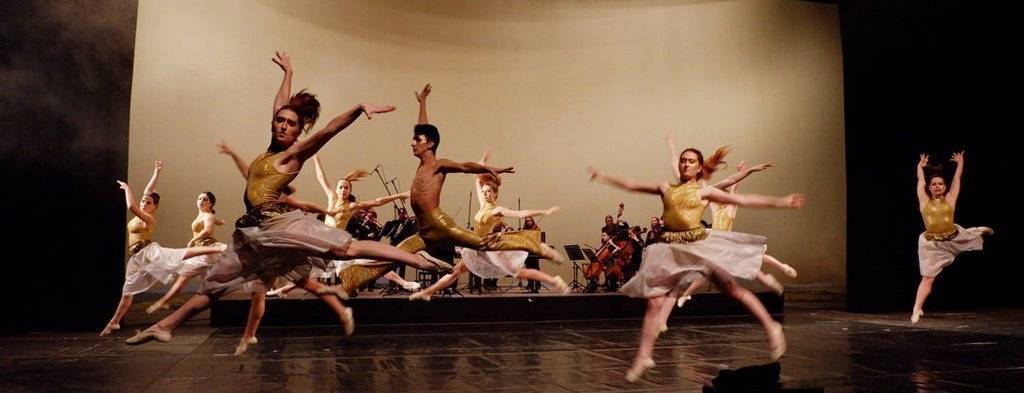 L'espectacle multidisciplinari #Bachendansa va clausurar la capitalitat cultural de Cervera