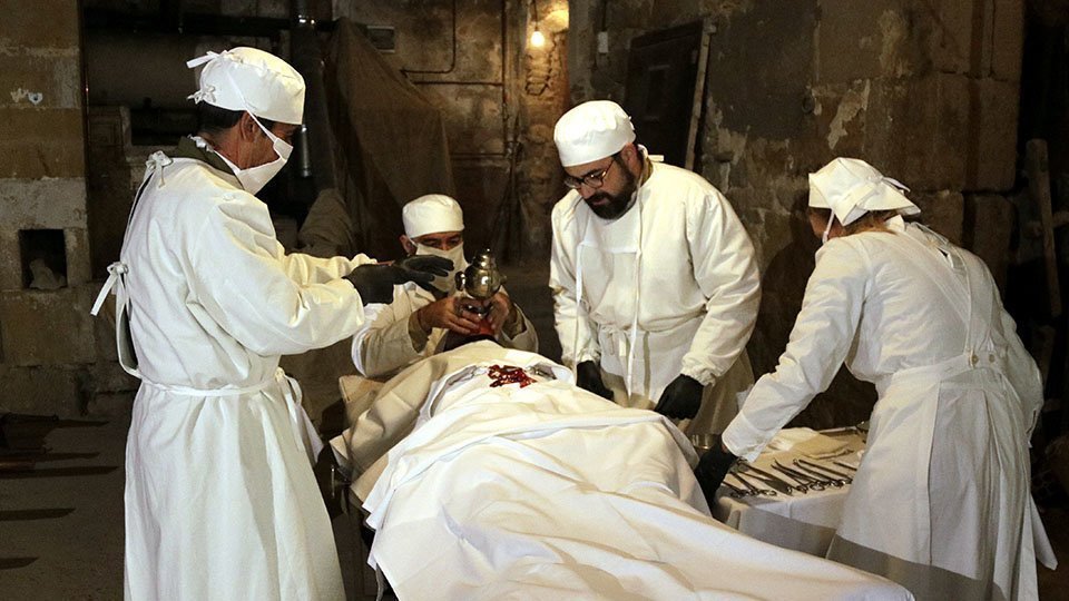 Recreació històrica d'una intervenció quirúrgica a l'antic hospital de l'exèrcit republicà del Soleràs