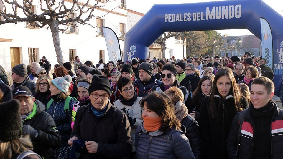 Participants en la sisena Marxa de la Boira de Penelles