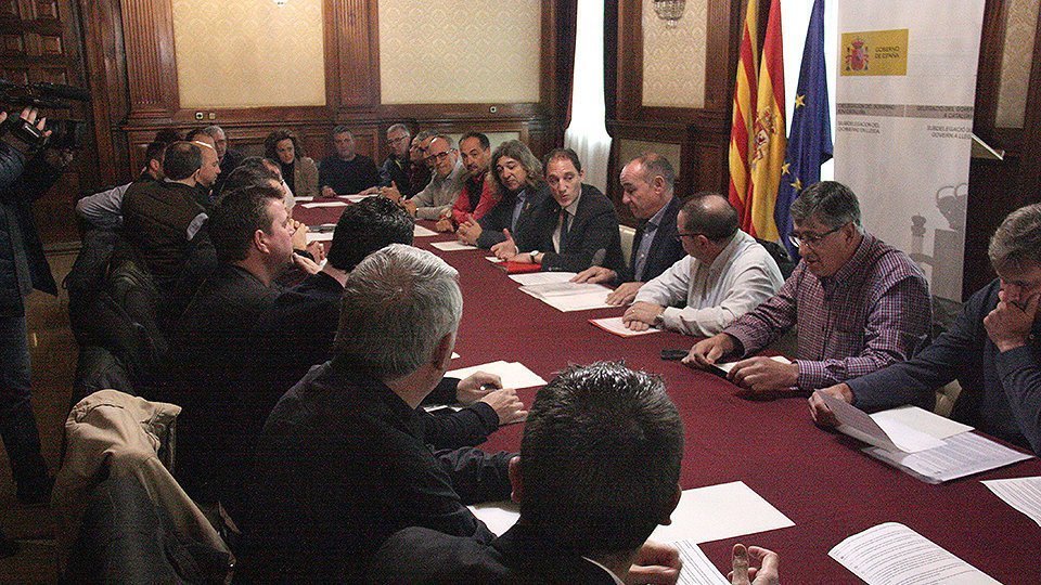 Reunió dels municipis de la fruita dolça, amb el subdelegat José Crespin