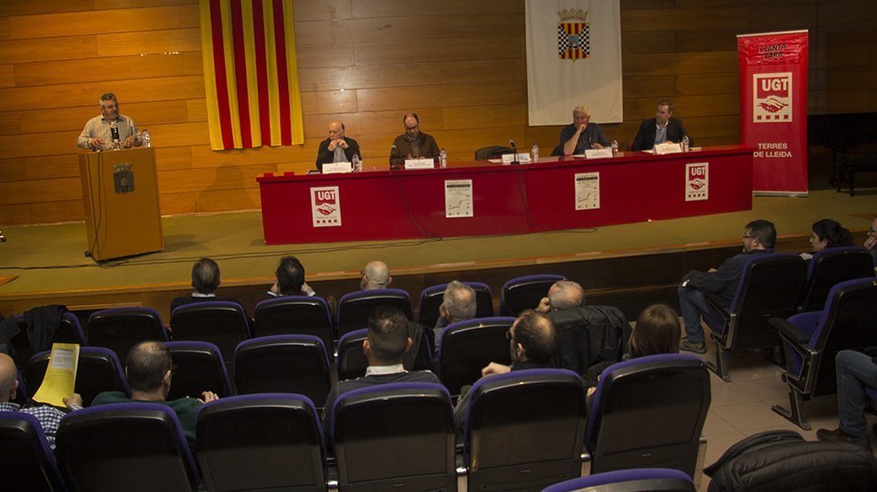 Taula rodona UGT Present i futur de la industrialització al Pla d'Urgell