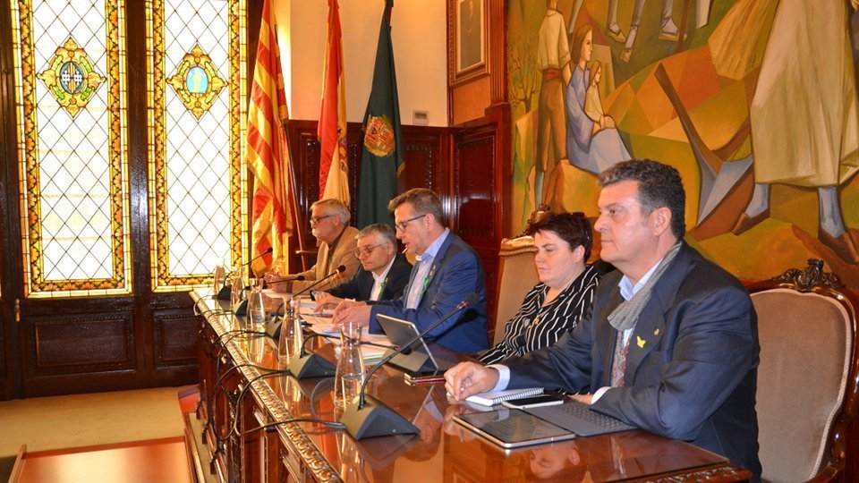 El president de la Diputació de Lleida Joan Talarn i l'equip de govern en el pressupost del 2020