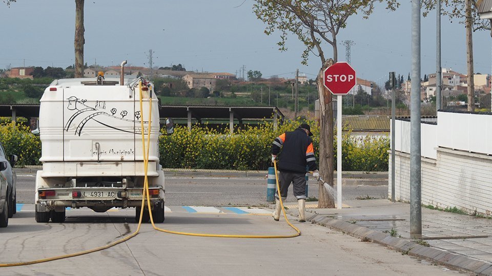 Treballs de desinfecció realitzats avui per la Brigada Municipal