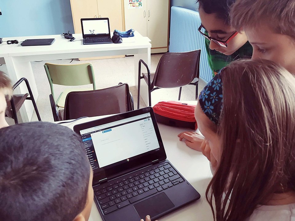 Activitats tecnològiques a l'escola Ignasi Peraire