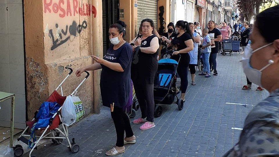 Les Associacions Gitanes de Catalunya tanquen la campanya 100x100