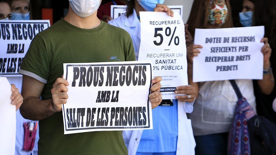 'Sanitàries en lluita' davant de l'Hospital del Mar