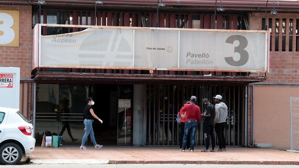 Temporers en l'entrada del pavelló 3 de Fira de Lleida