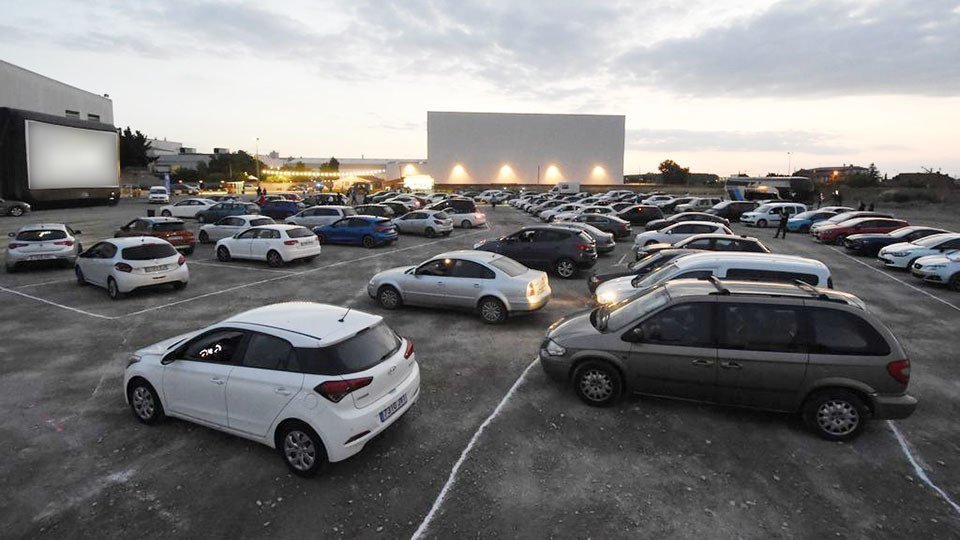 La primera sessió de l'autocine Resquitx de Golmés