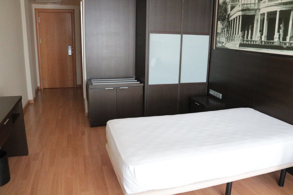 Imatge d'una habitació de l'Hotel Nastasi de Lleida, el 29 de juny del 2020. (Horitzontal)