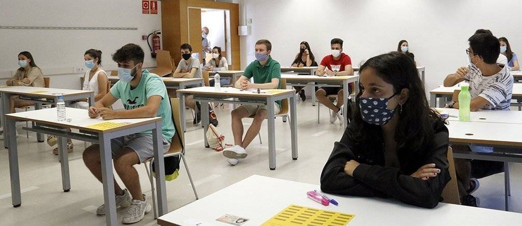 Estudiants a classe al Campus de Cappont per fer els exàmens de selectivitat