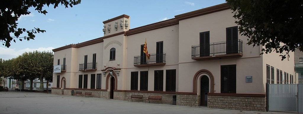 L'escola El Roser en la planta baica de l'Ajuntament del Poal