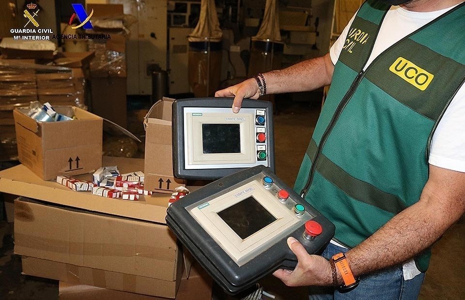 La línia de fabricació de tabac clandestí a les Borges Blanques