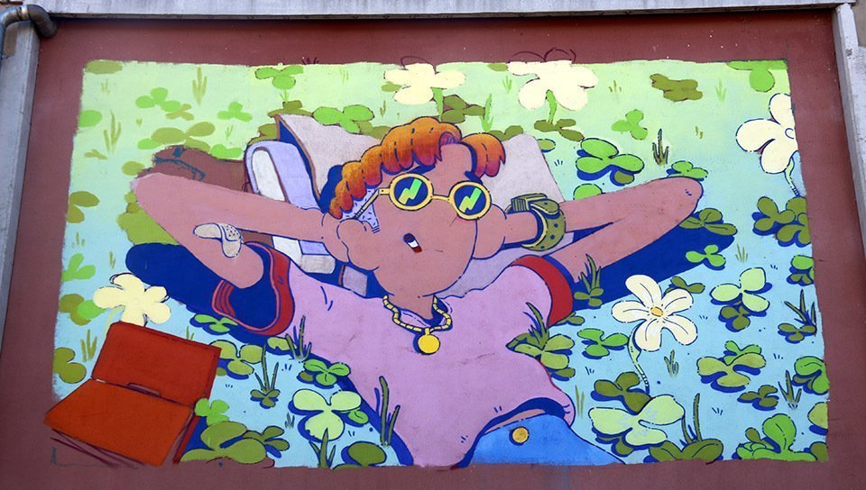 El mural, encara inacabat, de l'artista Jay Bisual al GarGar de Penelles