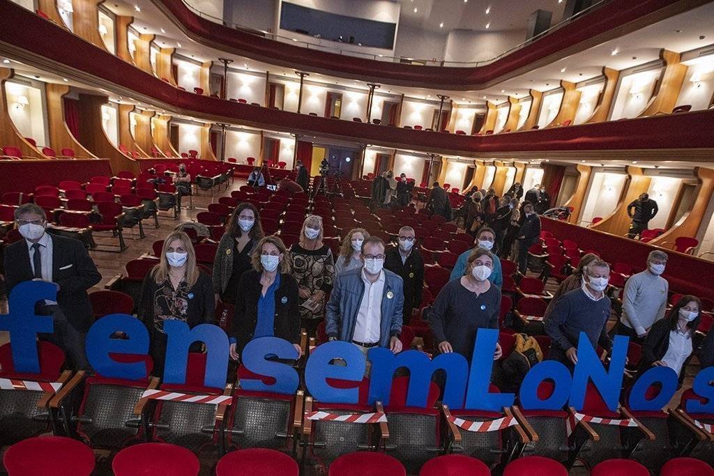 Imatge de la candidata del PDeCAT a les eleccions, Àngels Chacón i del número 1 del PDeCAT per Lleida, Marc Solsona, en un acte de campanya a Mollerusa (Pla d'Urgell). Imatge del 5 de febrer de 2021. (Horitzontal)