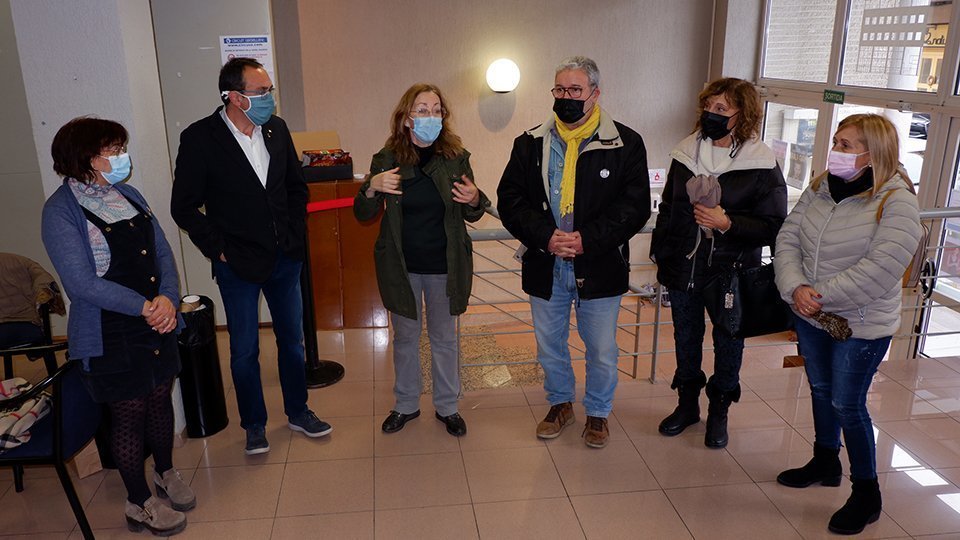 L'exconseller empresonat Josep Rull amb membres de JuntXCat a Mollerussa @JordiBonilla