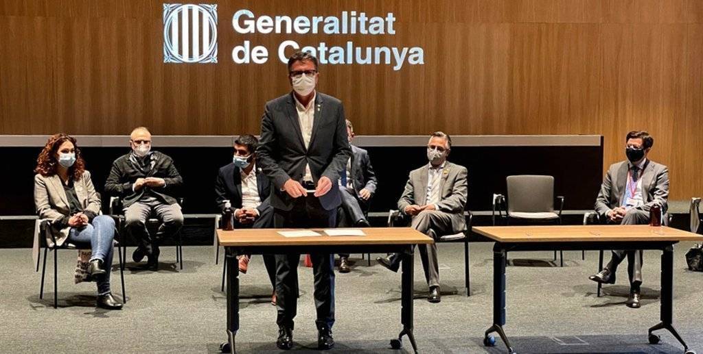 El president Joan Talarn en l'acte de protocol per la pobresa energètica