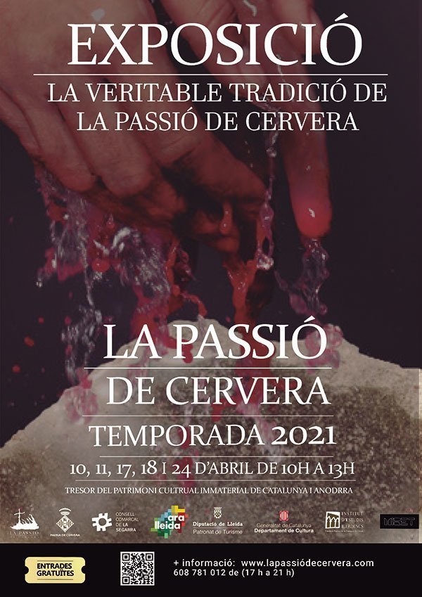 Pla general del cartell de l'exposició 'La veritable tradició de la Passió de Cervera'. Imatge del 2 d'abril de 2021. (Vertical)