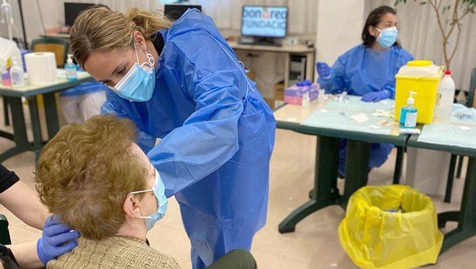 Infermeres VACUNACIO COVID19 1