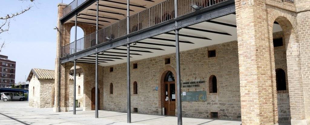 Casa Canal de Mollerussa, la seu de la Comunitat General de Regants dels Canals d'Urgell